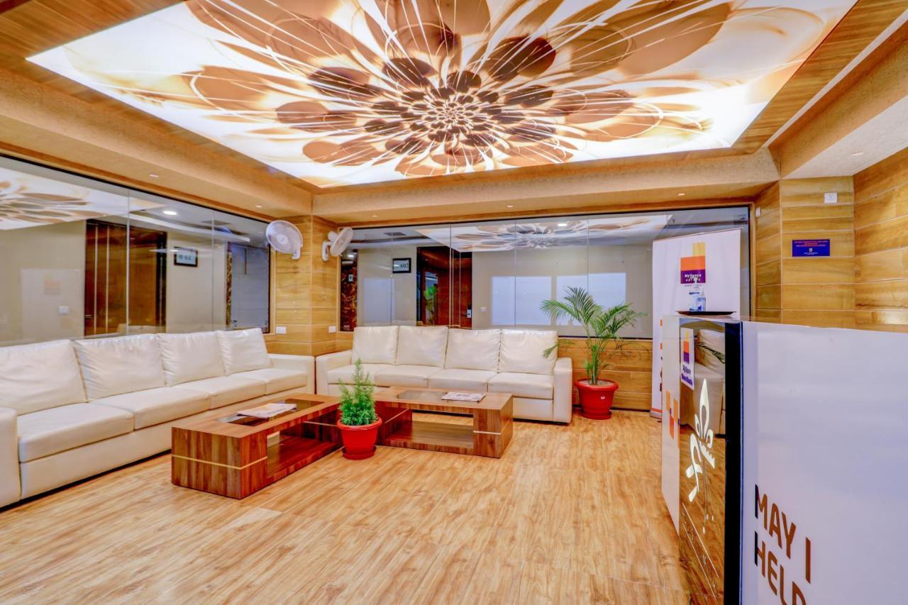 אודייפור Hotel Shree Nanda מראה חיצוני תמונה