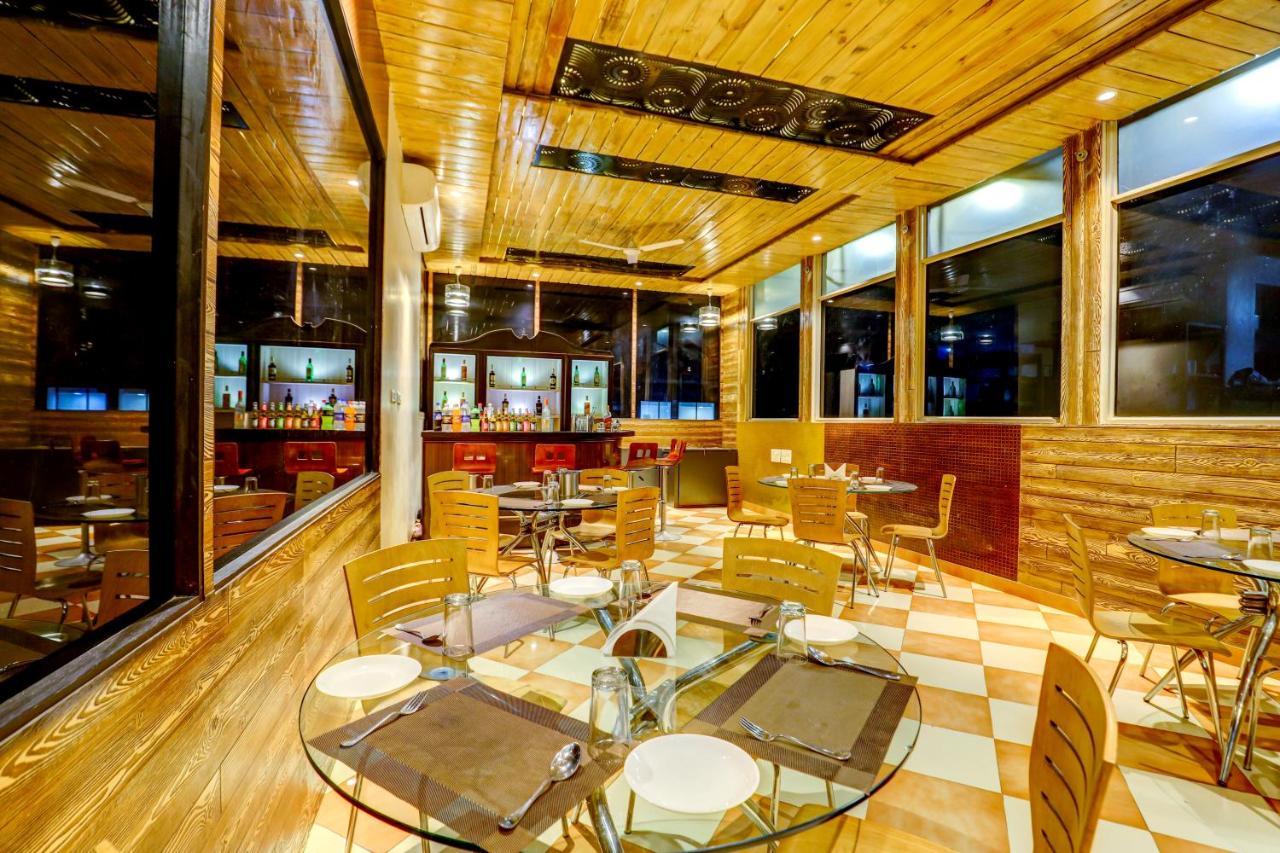 אודייפור Hotel Shree Nanda מראה חיצוני תמונה