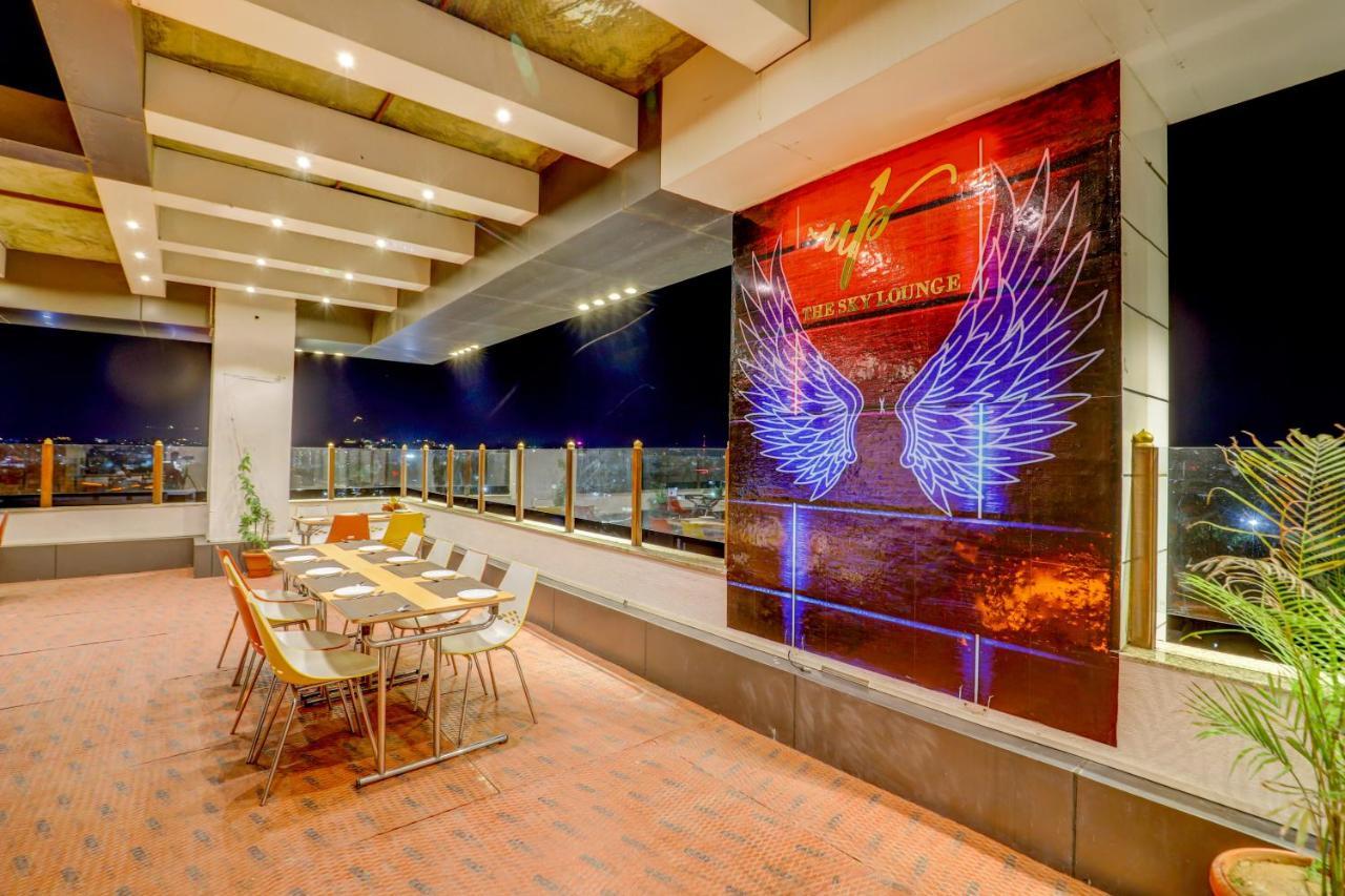 אודייפור Hotel Shree Nanda מראה חיצוני תמונה