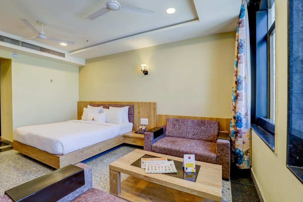 אודייפור Hotel Shree Nanda מראה חיצוני תמונה